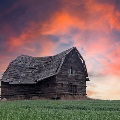 Rossmiller barn with green field Brian Robinson